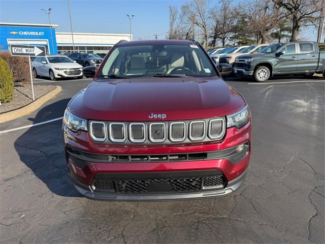 Used 2022 Jeep Compass Latitude w/ Sun and Sound Group image 9