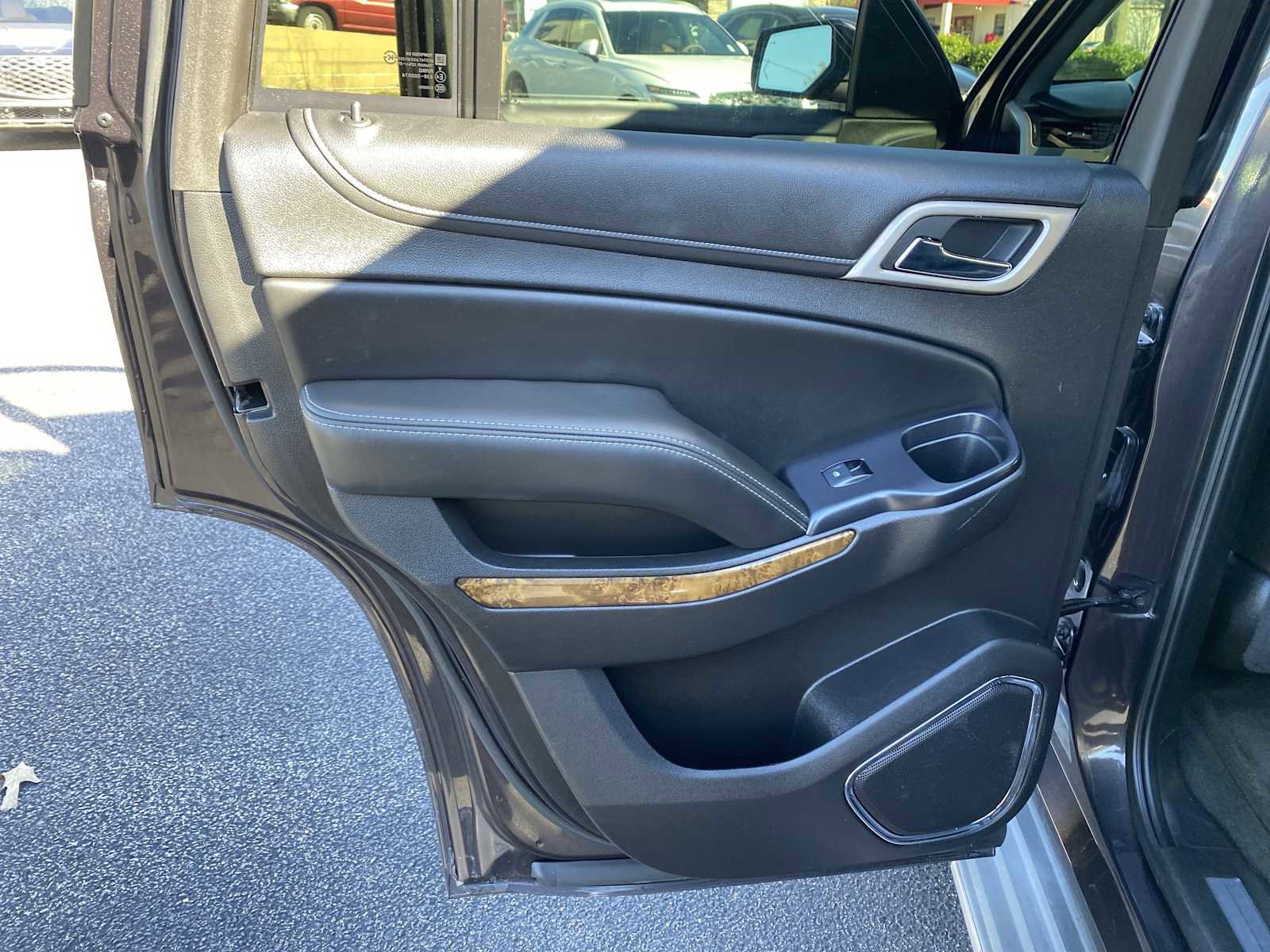 Used 2015 GMC Yukon Denali w/ Open Road Package image 30