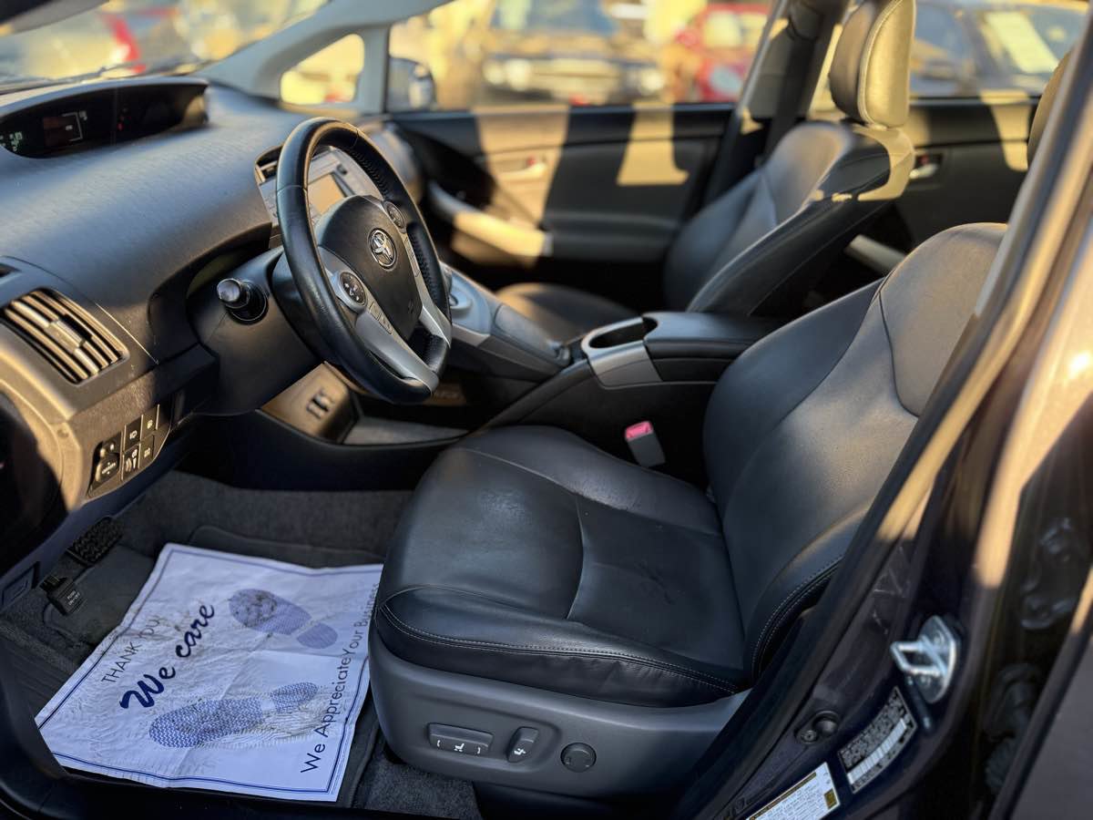 Used 2012 Toyota Prius Prime Advanced image 17