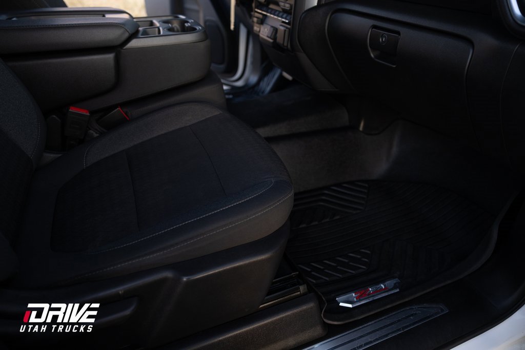 Used 2023 Chevrolet Silverado 2500 LT image 16