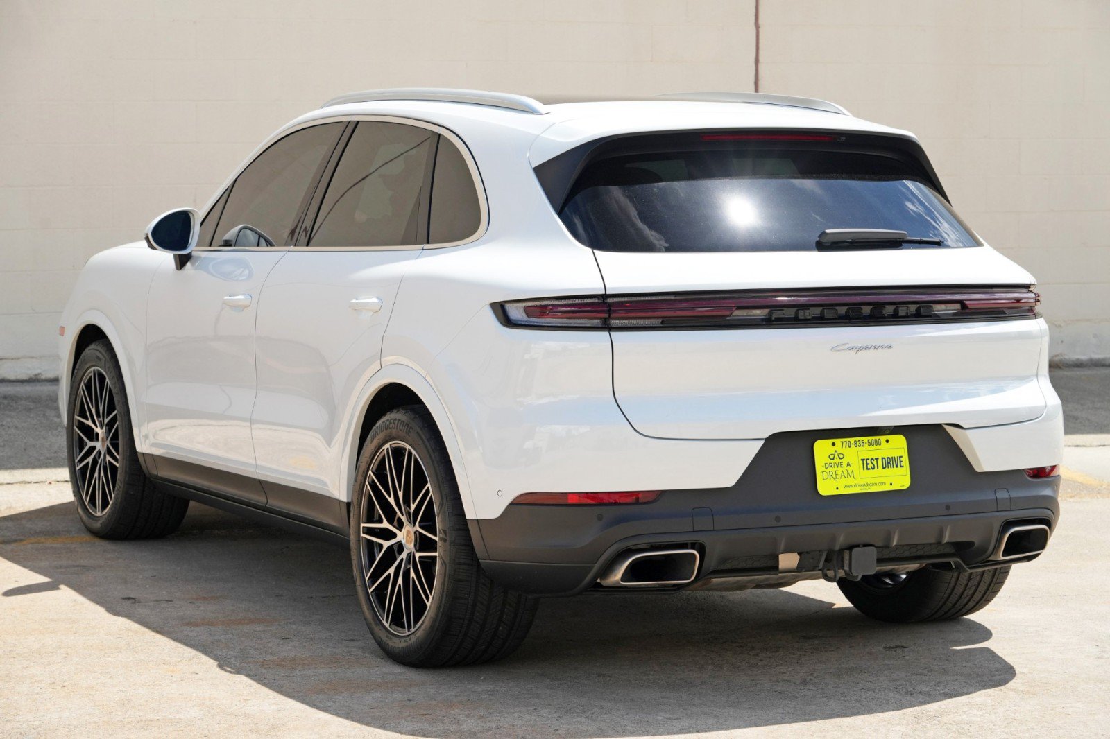 Used 2025 Porsche Cayenne w/ Premium Package Plus AWD/4WD image 56