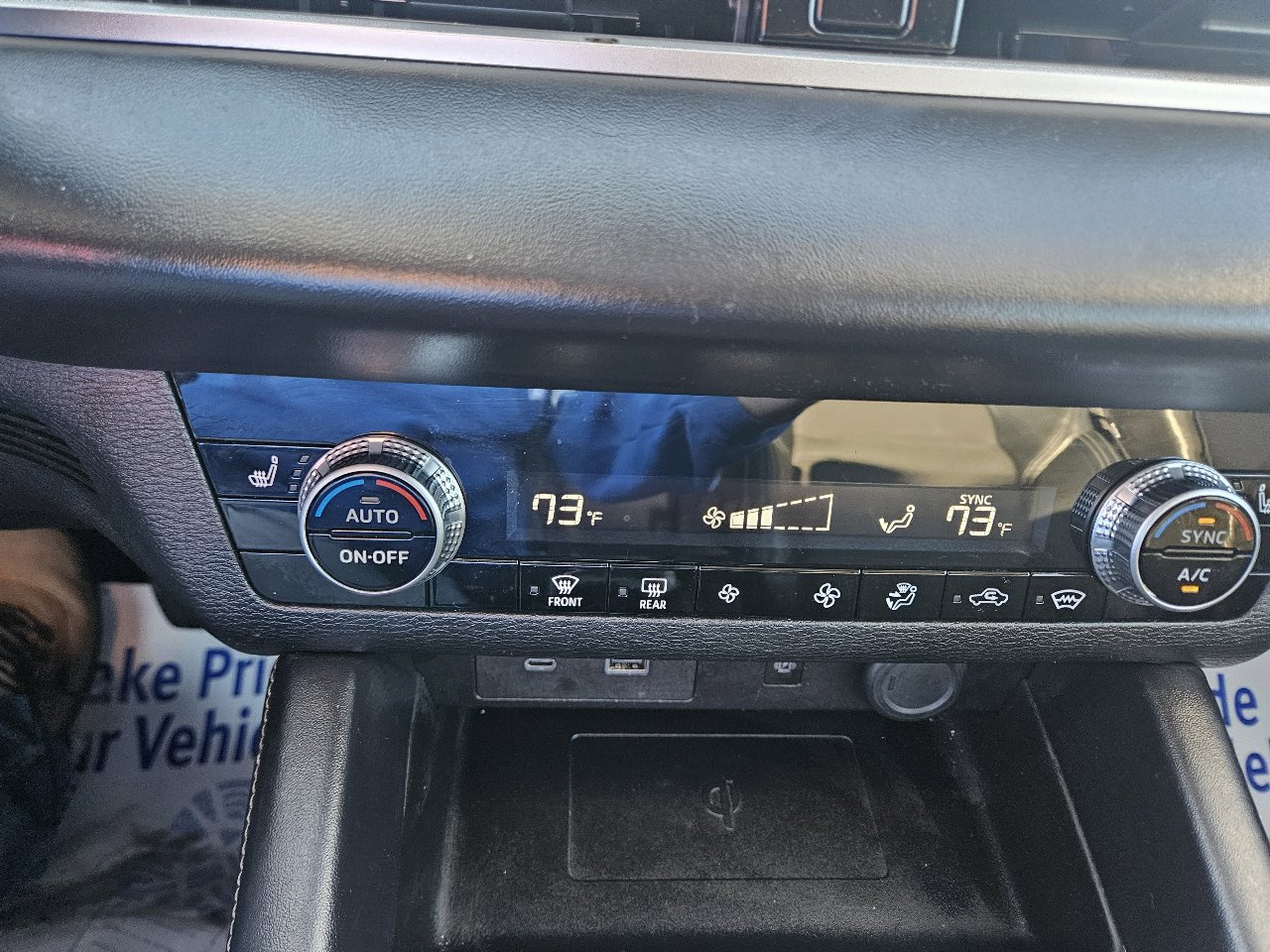 Used 2024 Mitsubishi Outlander AWD image 24