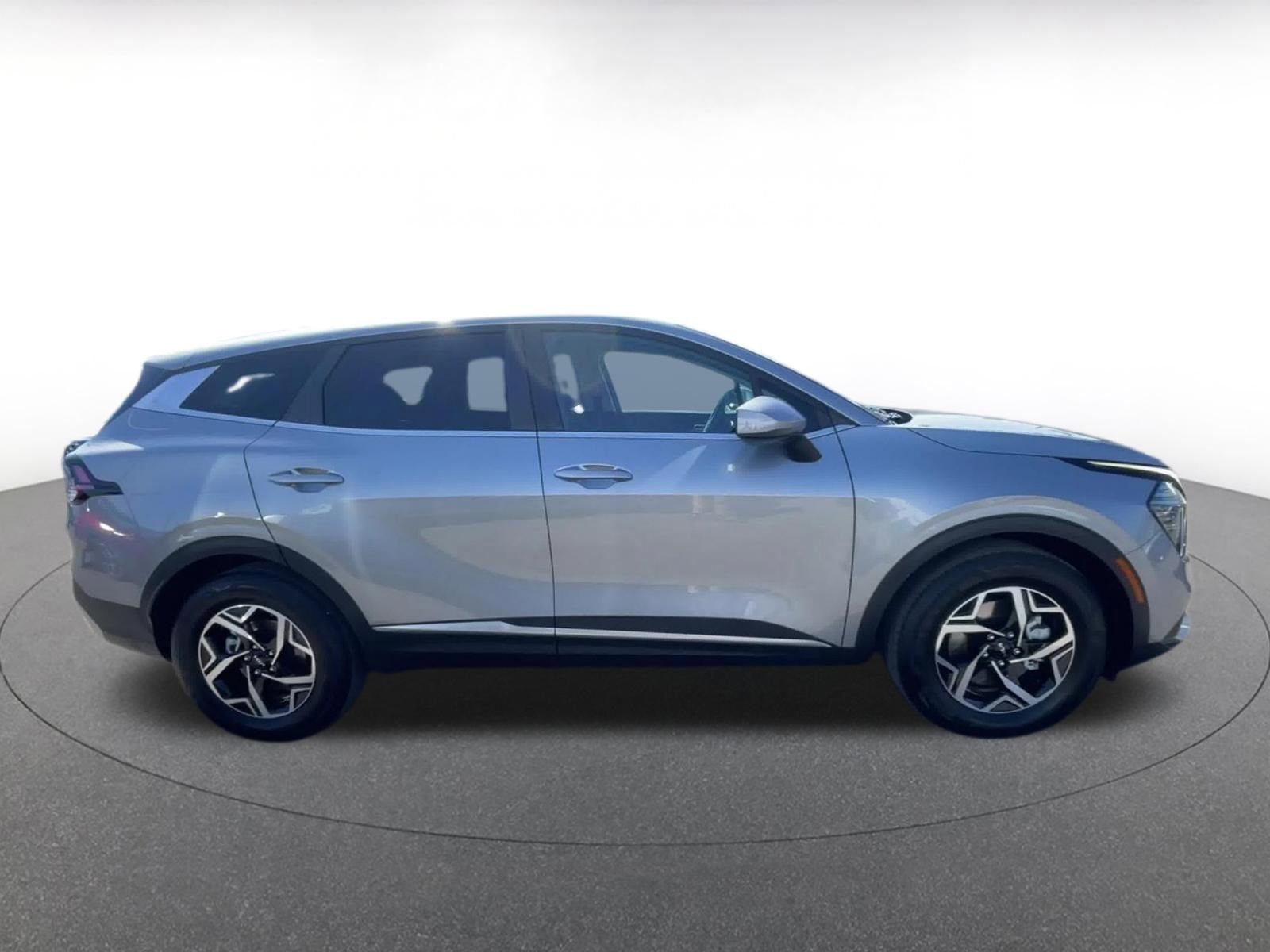 Used 2025 Kia Sportage LX image 16