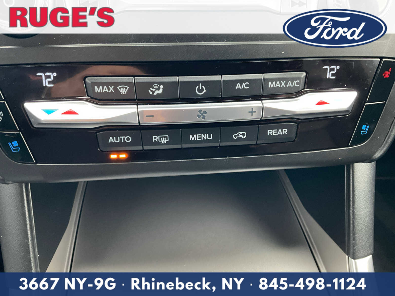 Used 2020 Ford Explorer Platinum w/ Premium Technology Package image 25