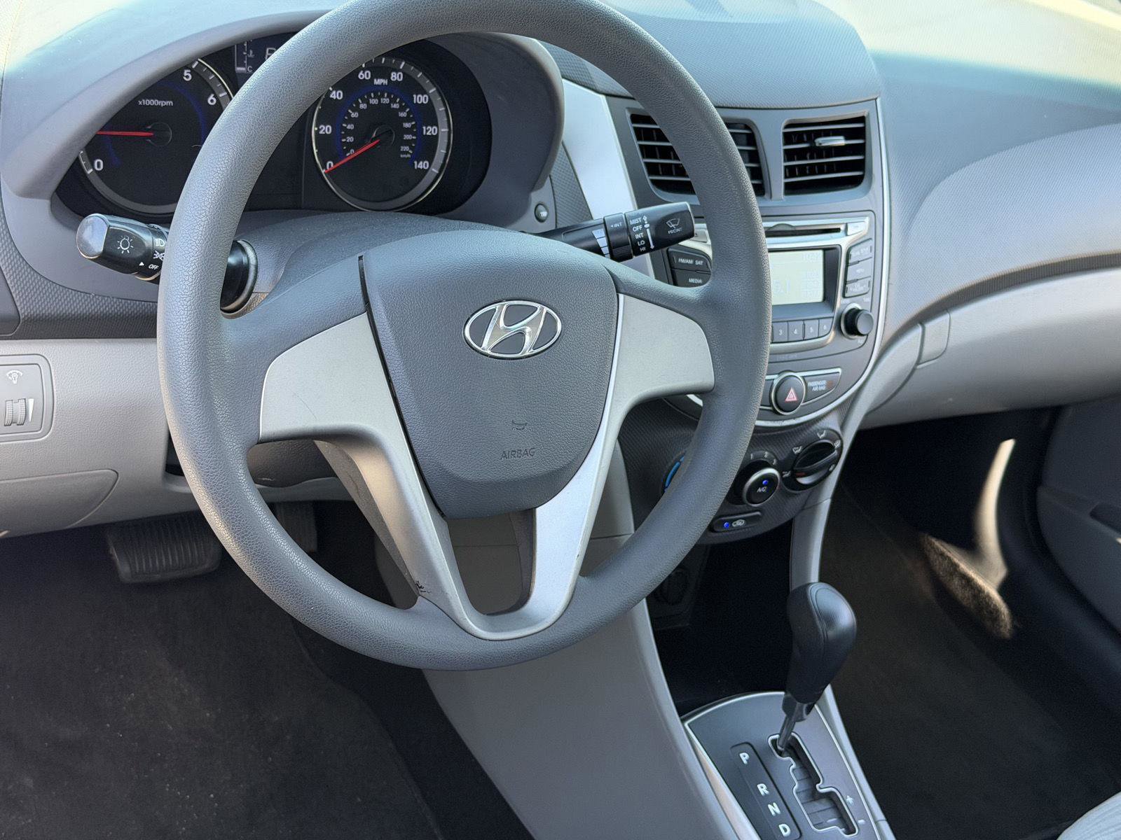 Used 2017 Hyundai Accent SE FWD image 6