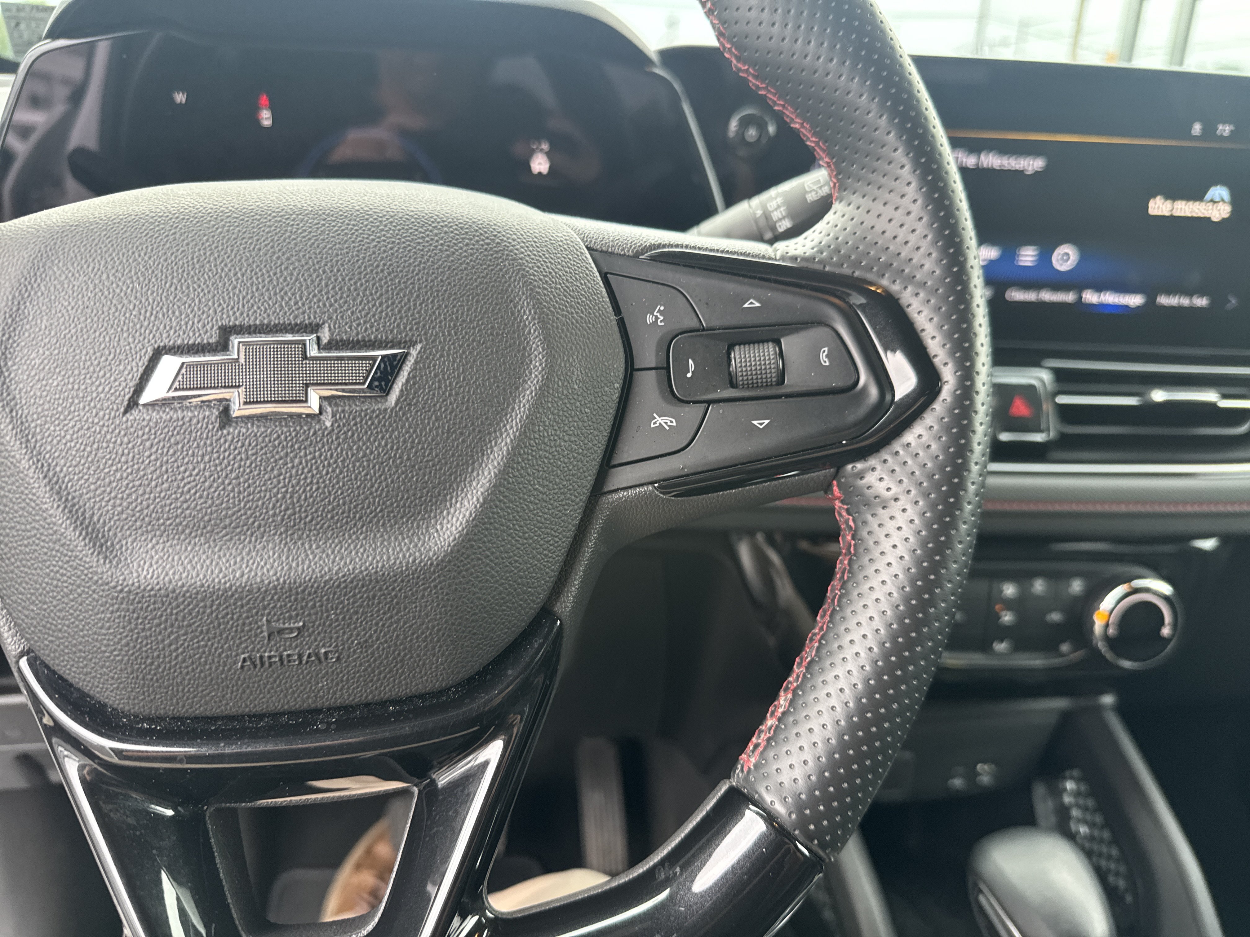 Used 2024 Chevrolet TrailBlazer RS FWD image 21
