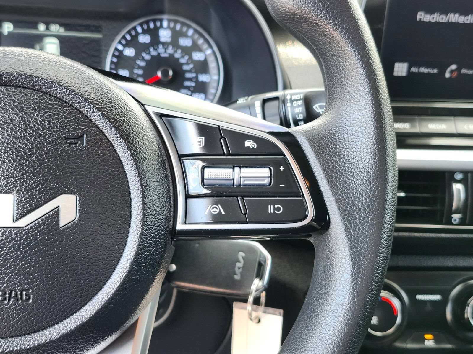 Used 2024 Kia Forte LXS FWD image 25