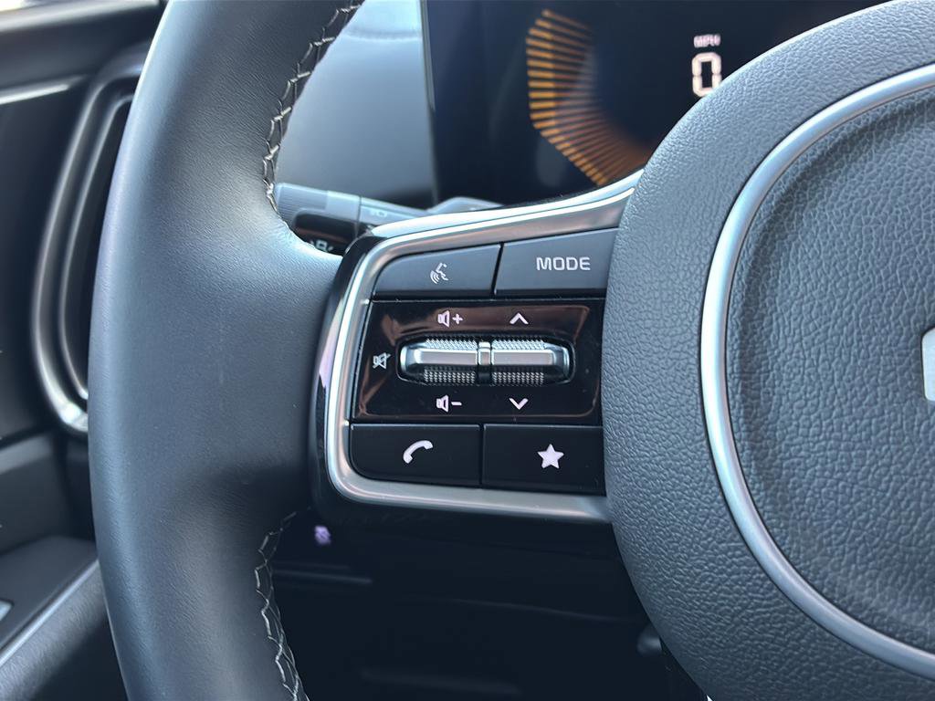New 2025 Kia Sorento S image 24