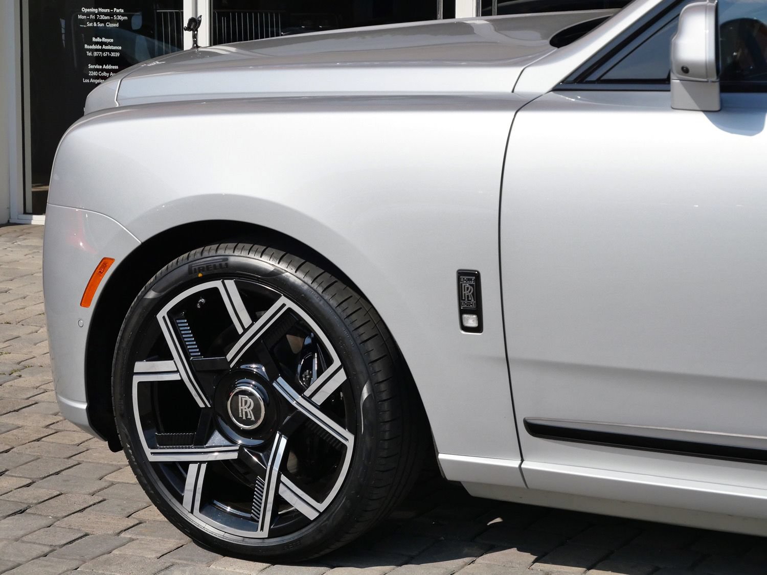 Used 2026 Rolls-Royce Cullinan Black Badge AWD/4WD image 13