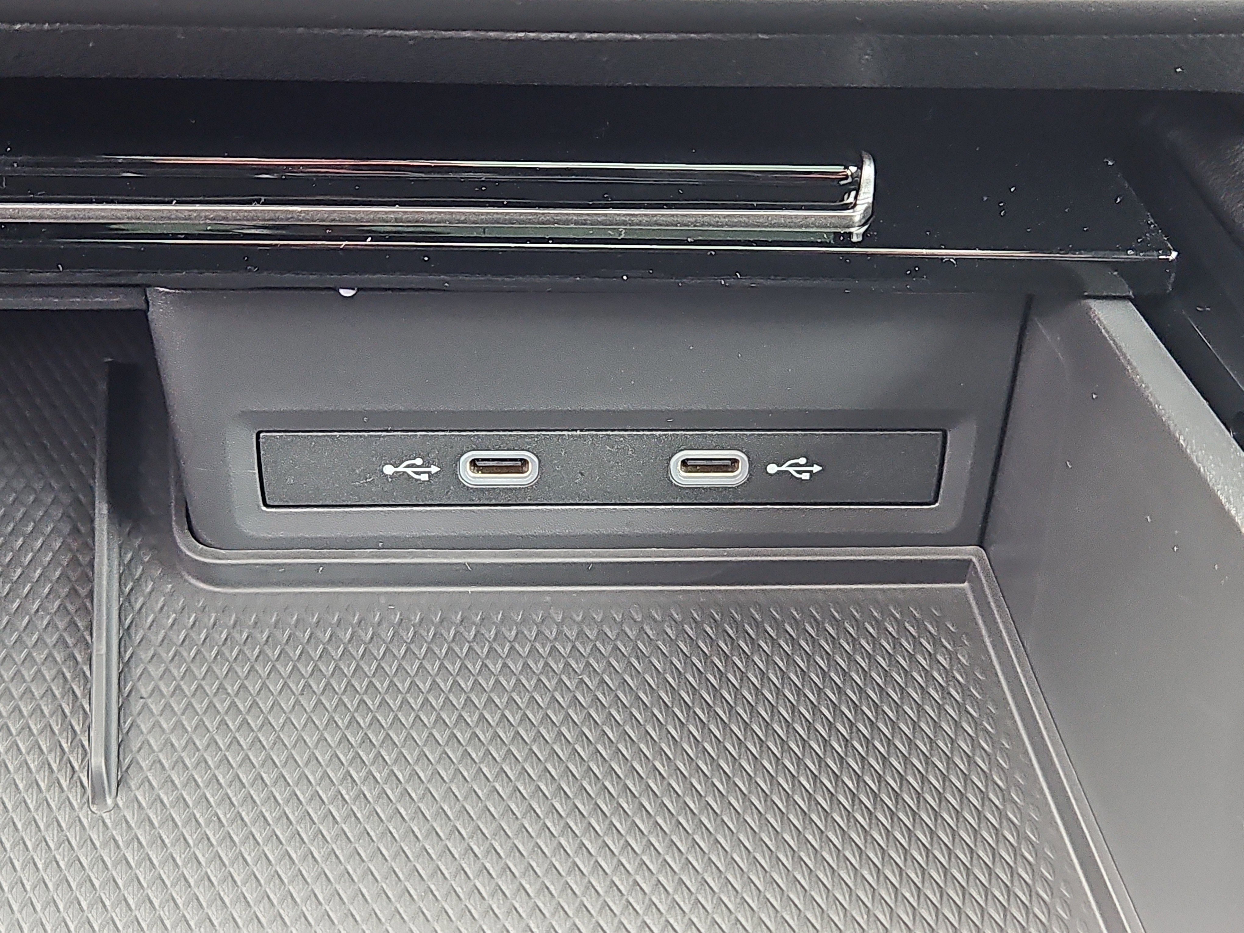 New 2026 Volkswagen Atlas Cross Sport SEL R-Line image 12