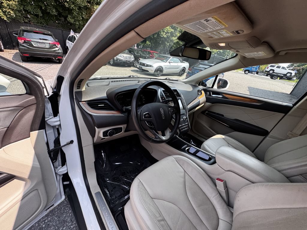 Used 2018 Lincoln MKC Select w/ Select Plus Package AWD/4WD image 13
