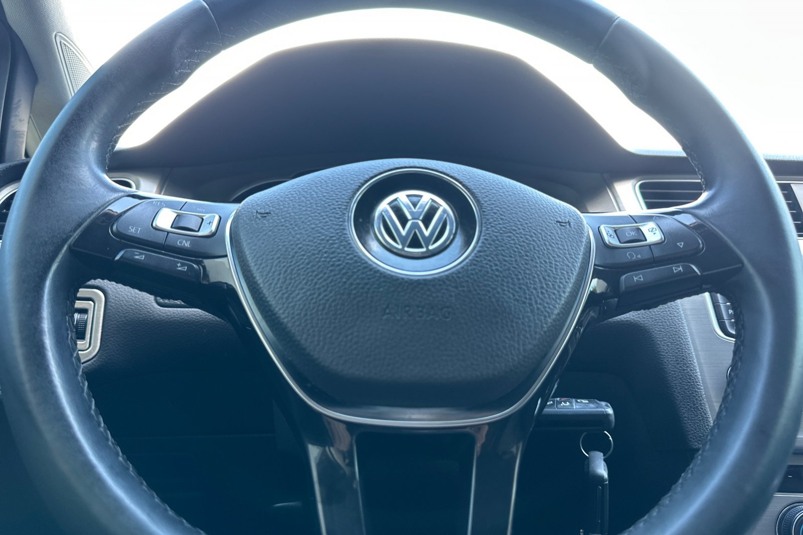 Used 2015 Volkswagen Golf TDI S FWD image 33
