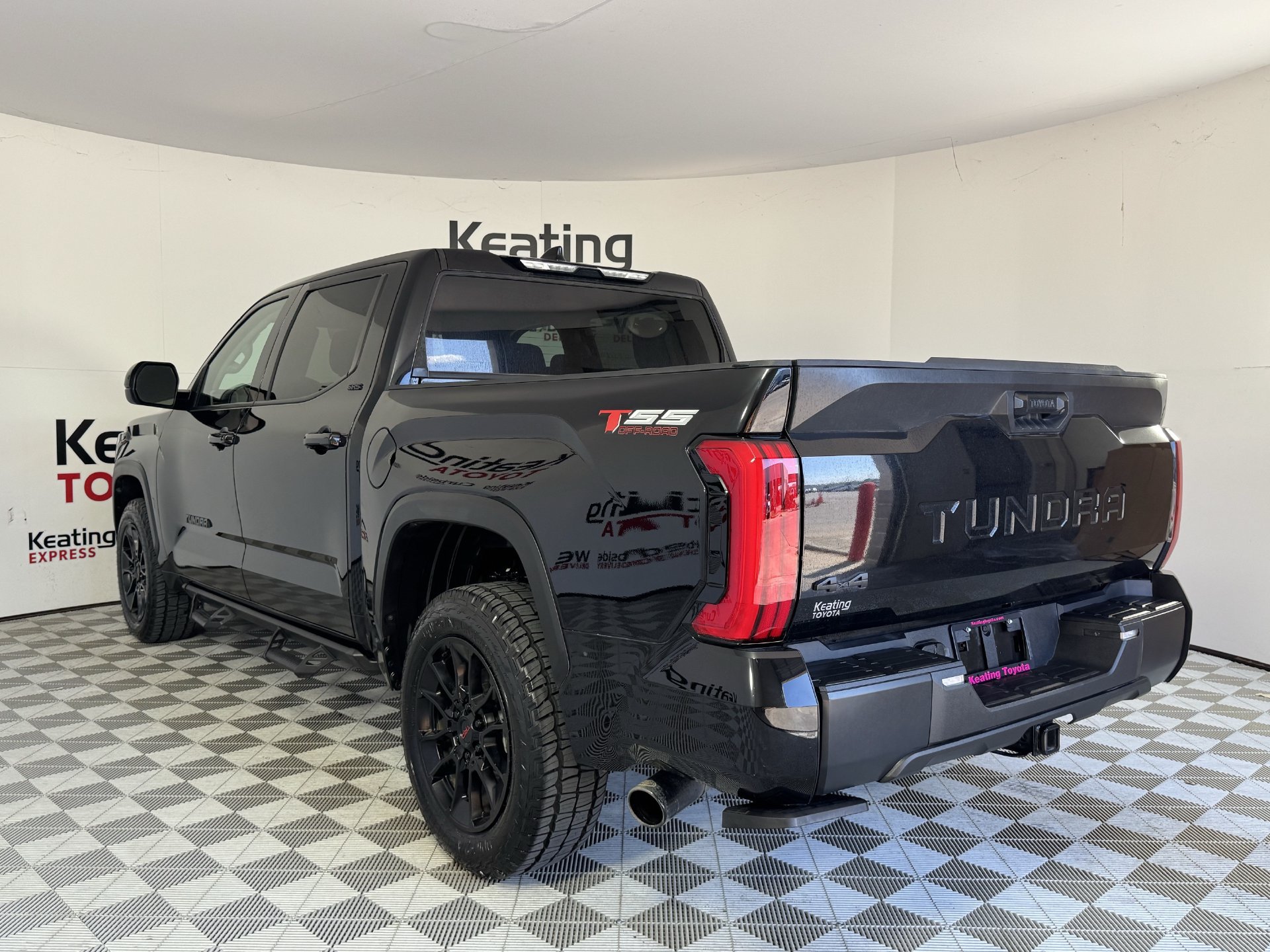 Used 2023 Toyota Tundra SR5 AWD/4WD image 7
