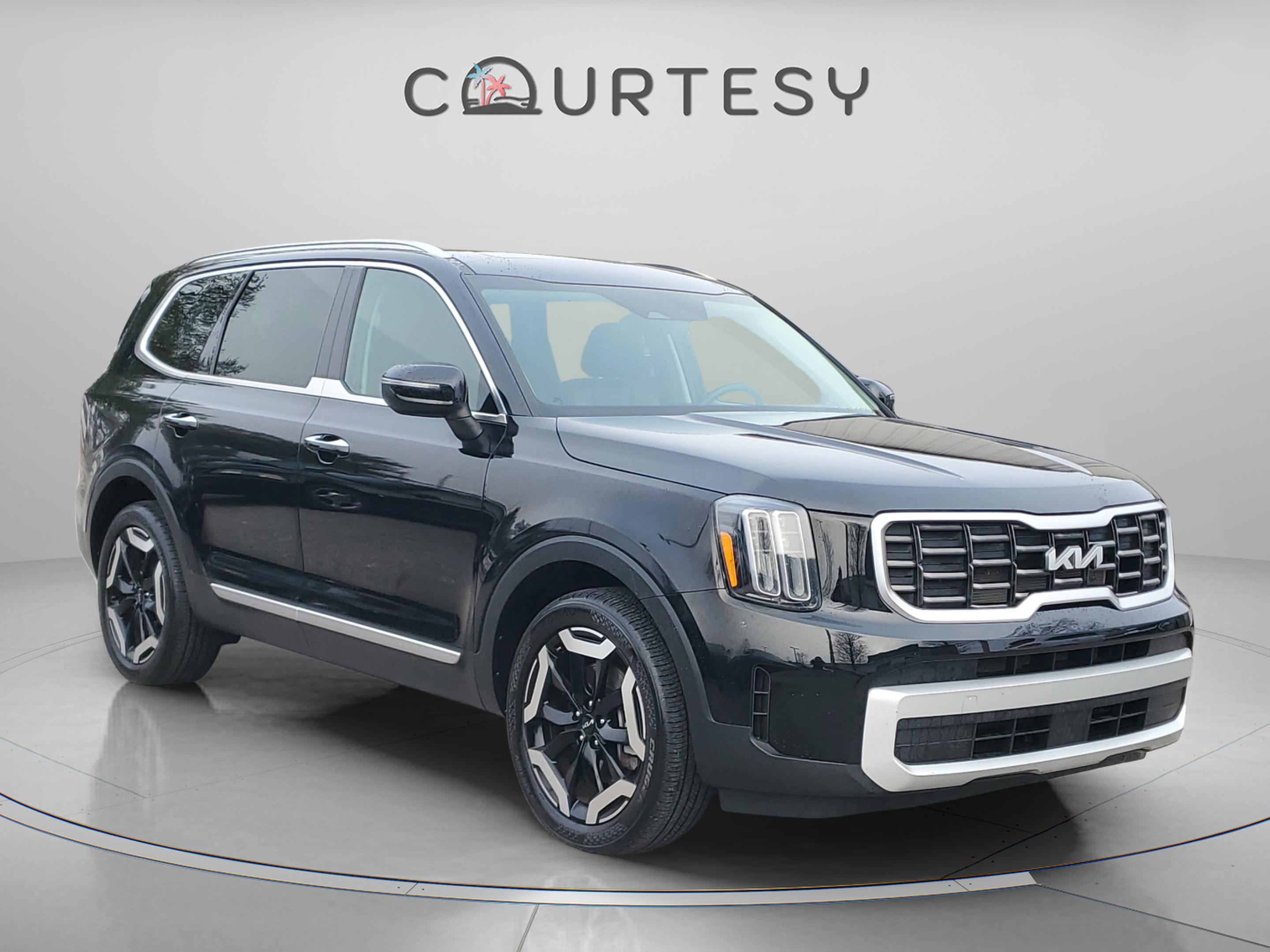 Certified 2025 Kia Telluride S image 6