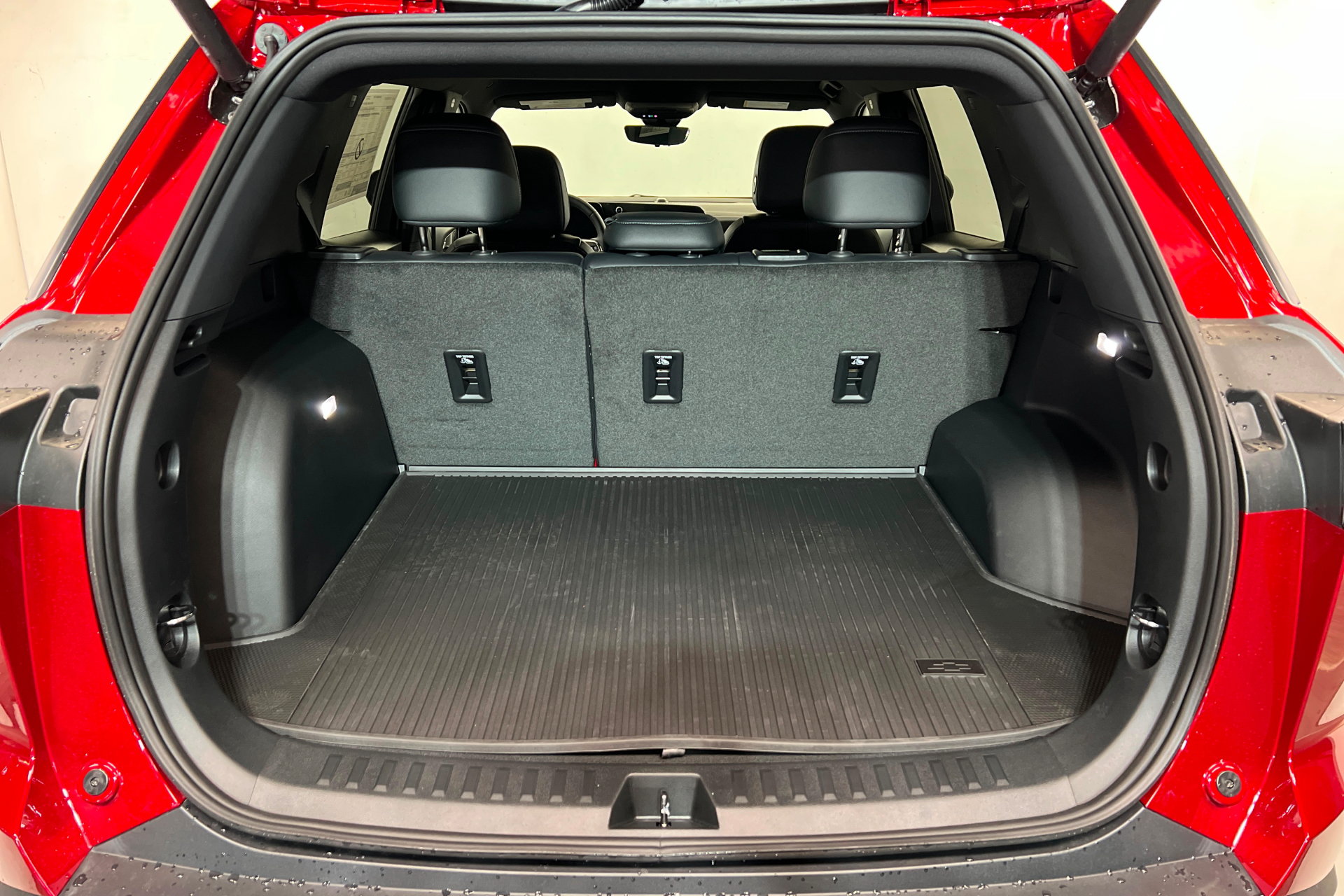 New 2026 Chevrolet Equinox LT w/ Convenience Package II AWD/4WD image 23