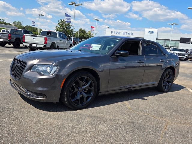 Used 2022 Chrysler 300 Touring w/ Sport Appearance Package RWD image 3