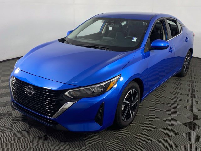 Used 2025 Nissan Sentra SV FWD image 3