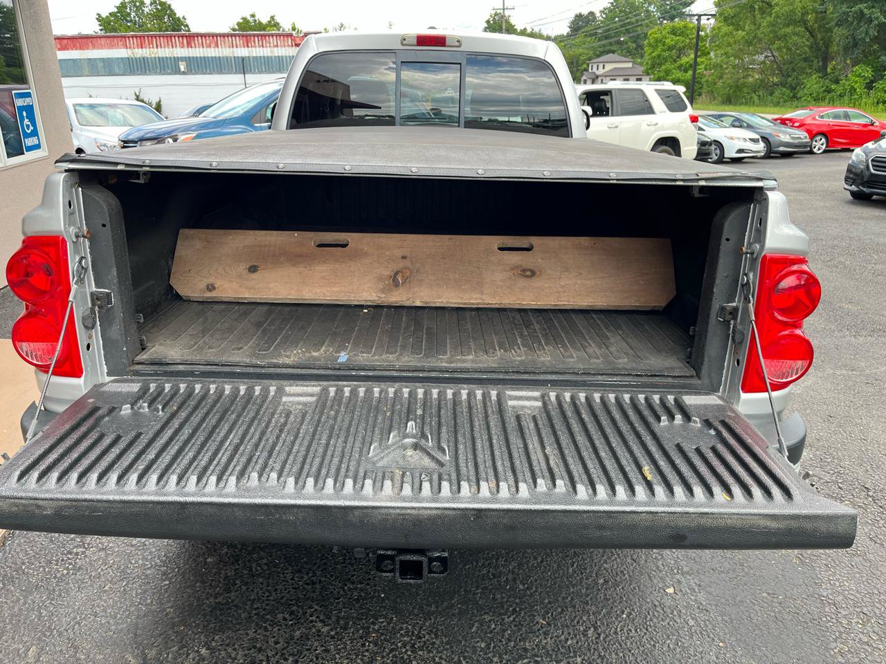 Used 2007 Dodge Dakota SLT w/ Trailer Tow Group RWD image 7