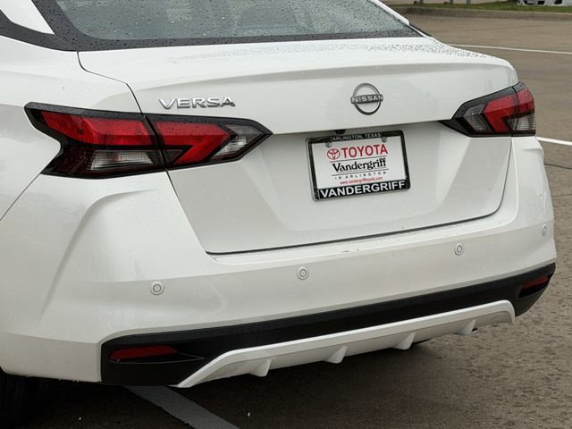 Used 2025 Nissan Versa SV FWD image 12