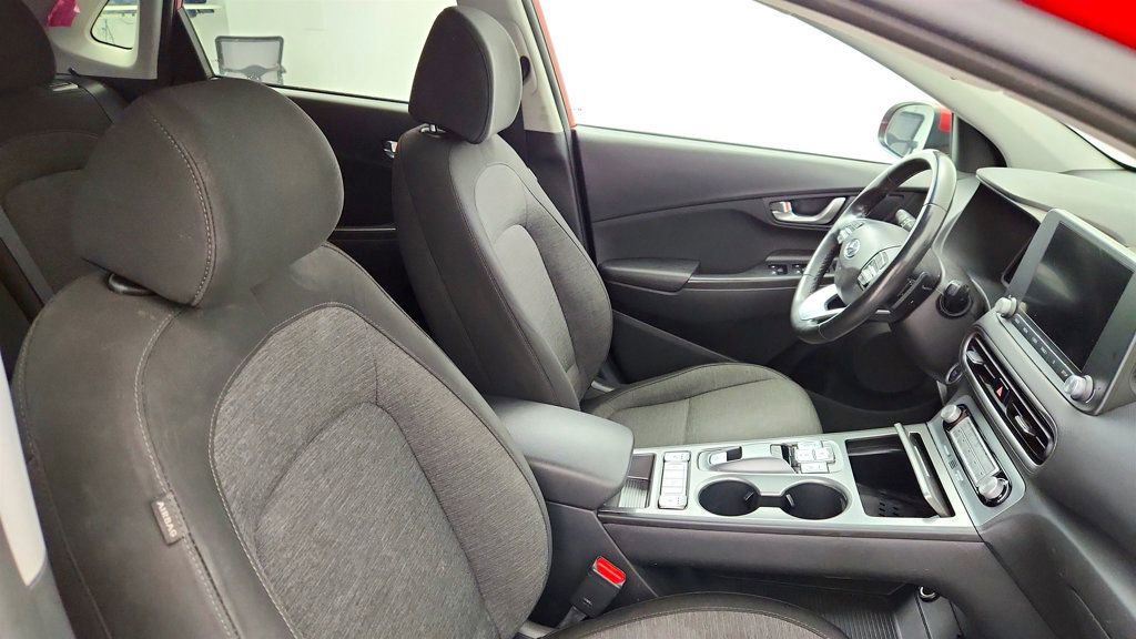 Used 2022 Hyundai Kona SEL w/ Convenience Package image 22