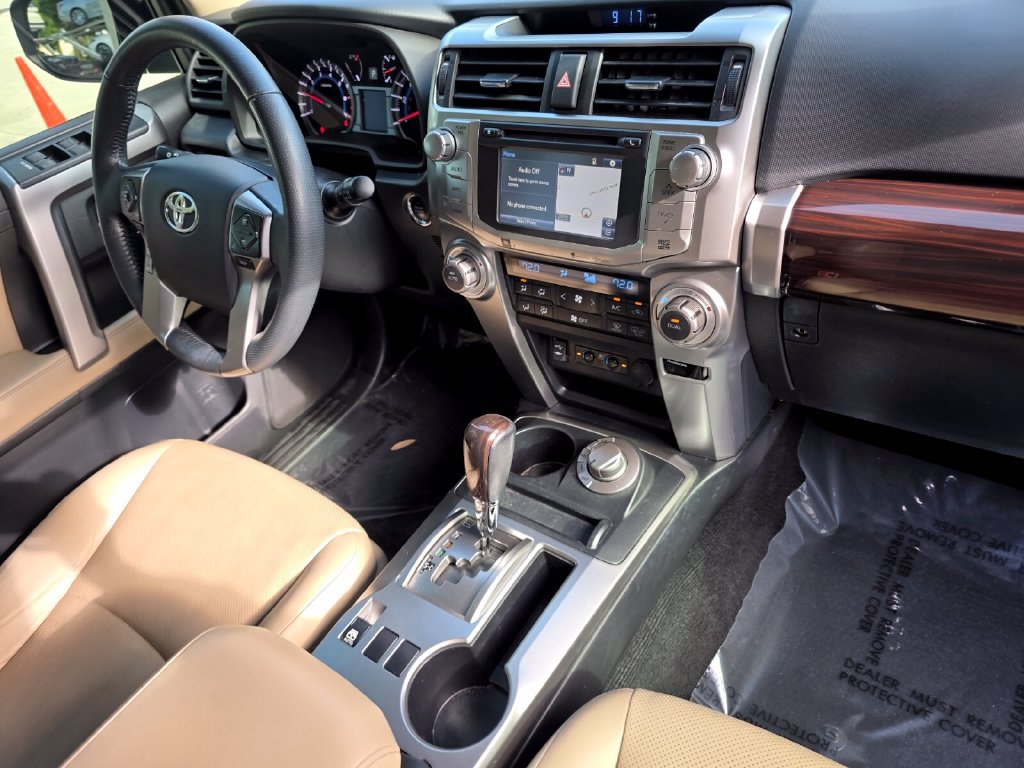 Used 2015 Toyota 4Runner Limited AWD/4WD image 31