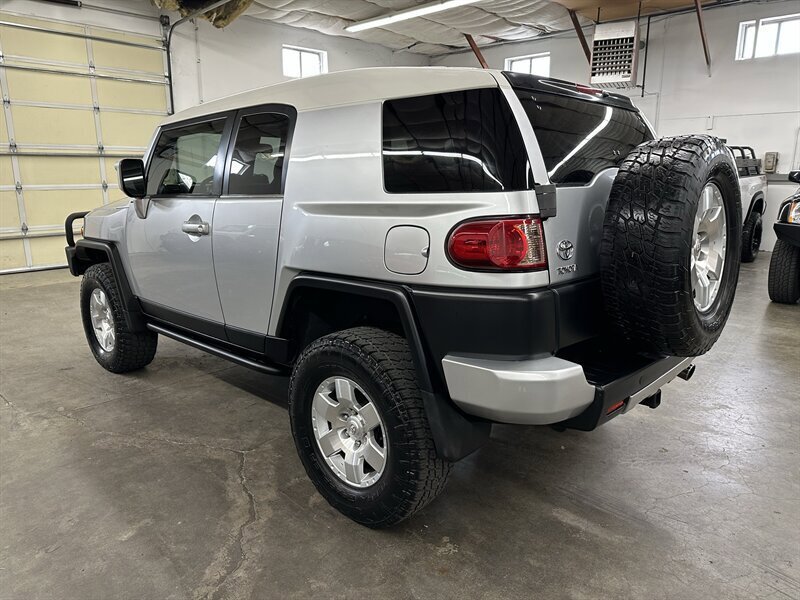 Used 2007 Toyota FJ Cruiser 4WD image 5