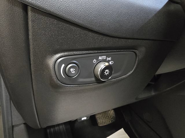 Used 2023 Chevrolet Equinox LT AWD/4WD image 17