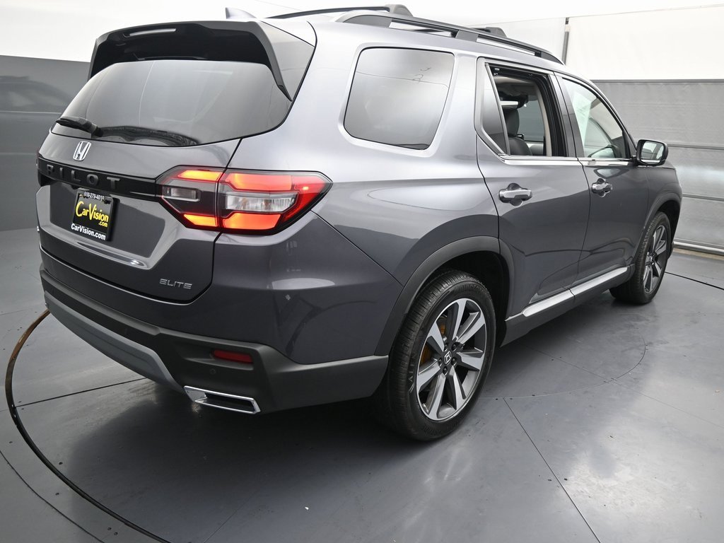 Used 2024 Honda Pilot Elite image 11