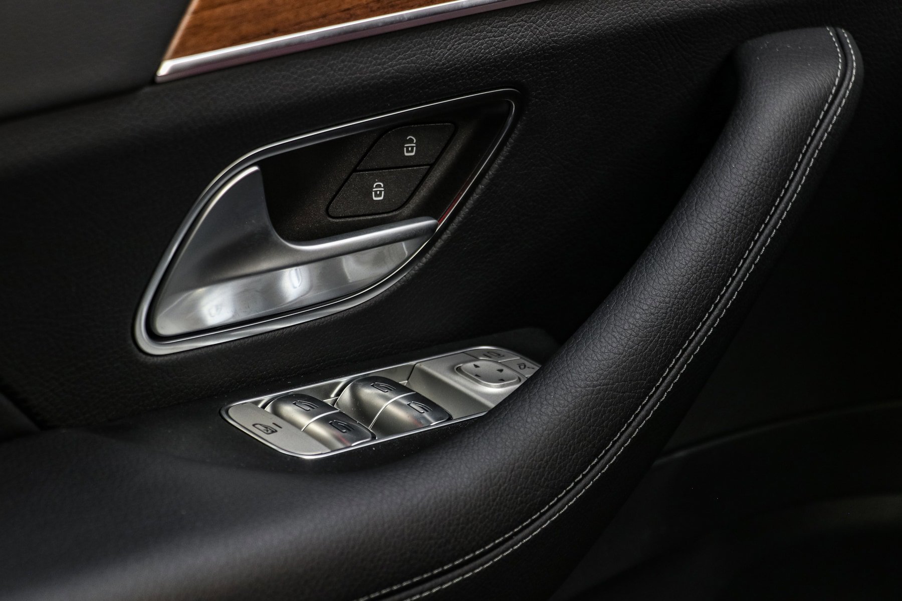 New 2025 Mercedes-Benz GLS 450 4MATIC image 14