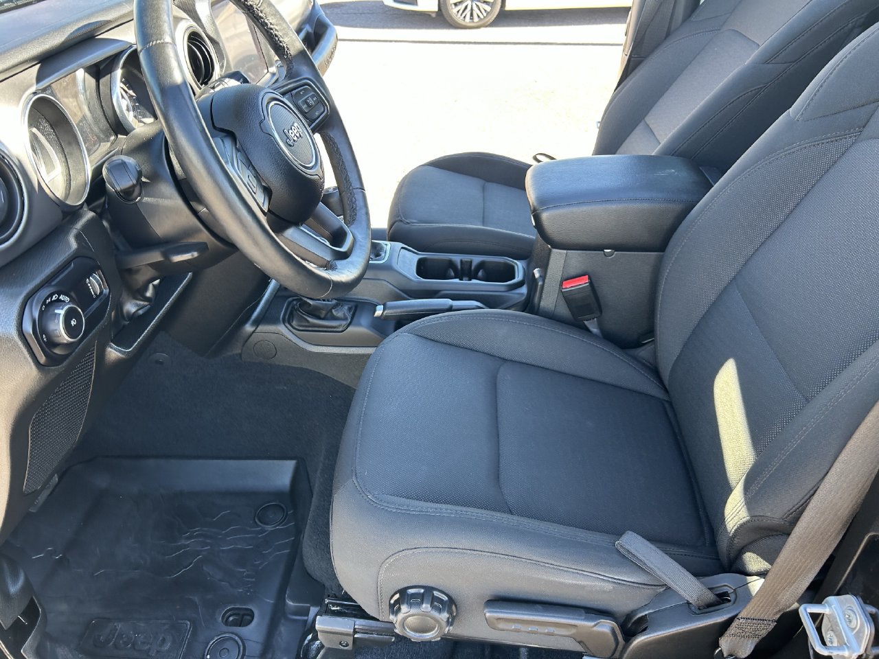 Used 2023 Jeep Wrangler Sport AWD/4WD image 20
