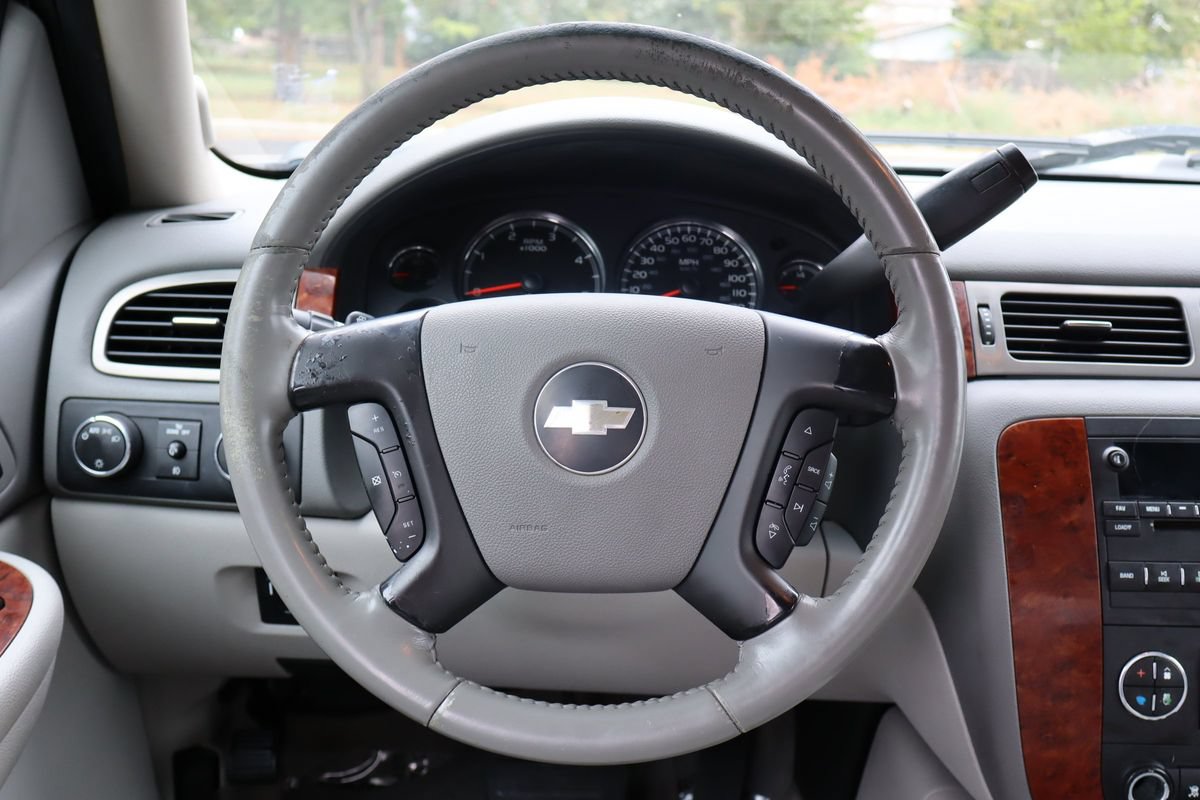 Used 2009 Chevrolet Silverado 2500 LTZ w/ LTZ Plus Package AWD/4WD image 18