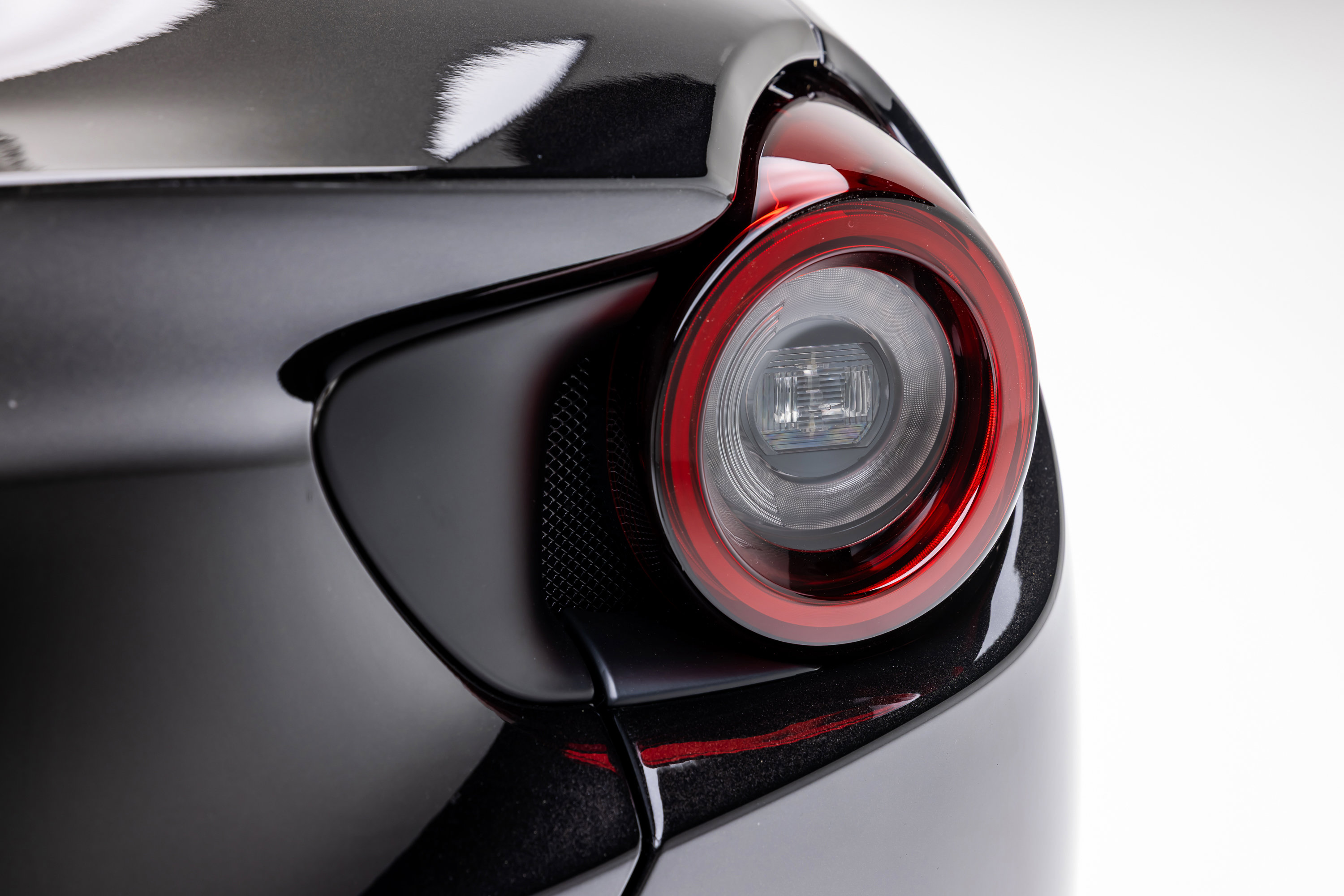 Certified 2023 Ferrari Portofino M RWD image 54