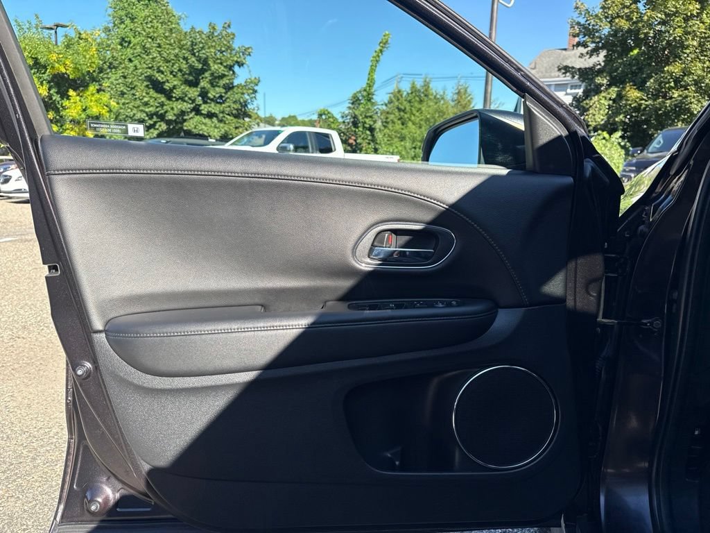 Used 2018 Honda HR-V EX-L image 12