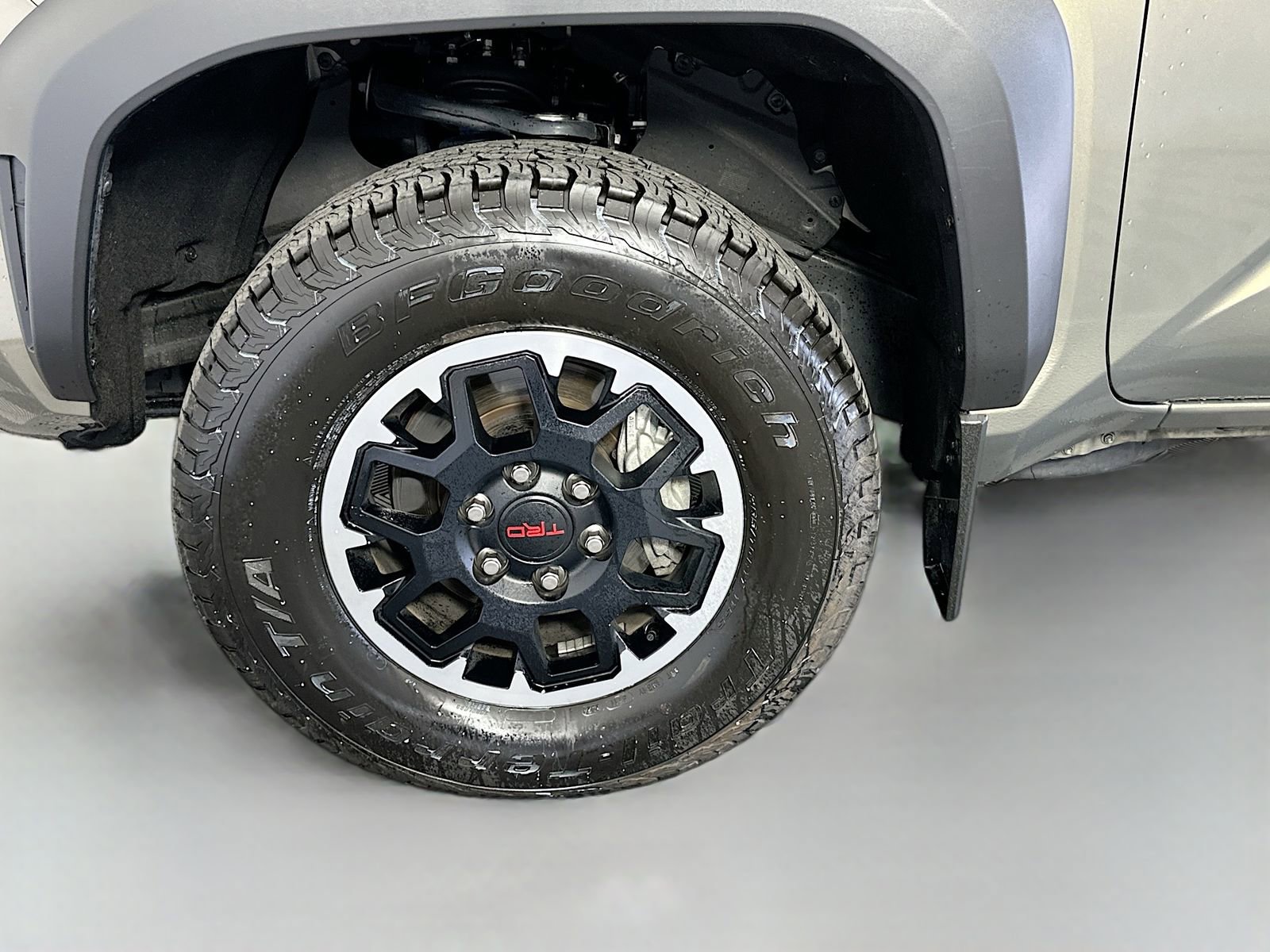 Used 2024 Toyota Tacoma TRD Off-Road w/ TRD Off Road Upgrade Package AWD/4WD image 29