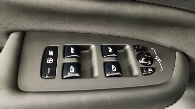 Certified 2026 Volvo XC90 B5 Core AWD/4WD image 10