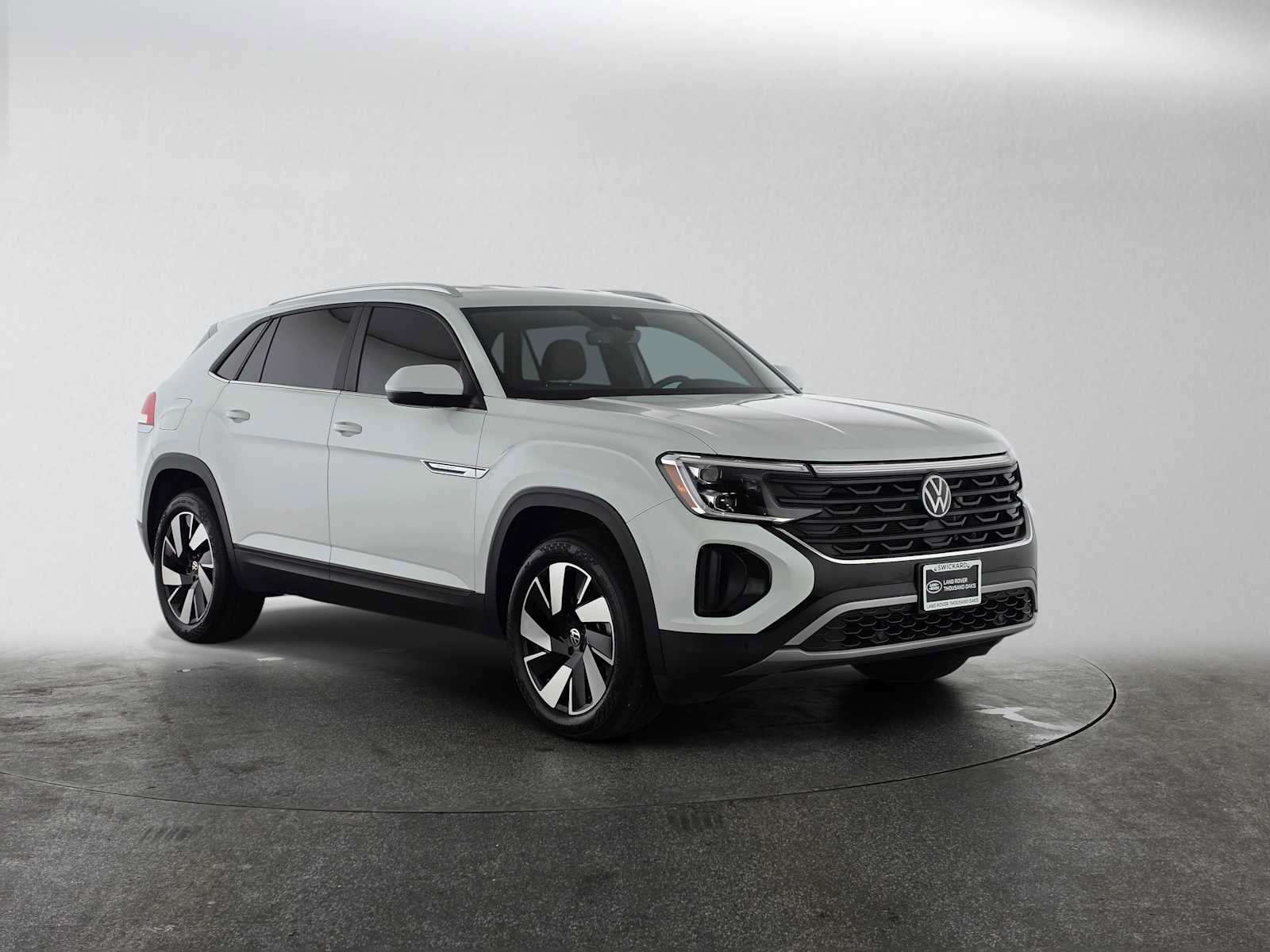 Used 2024 Volkswagen Atlas Cross Sport SE FWD image 7