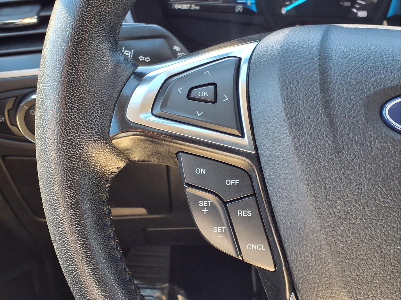 Used 2024 Ford Edge SEL AWD/4WD image 17