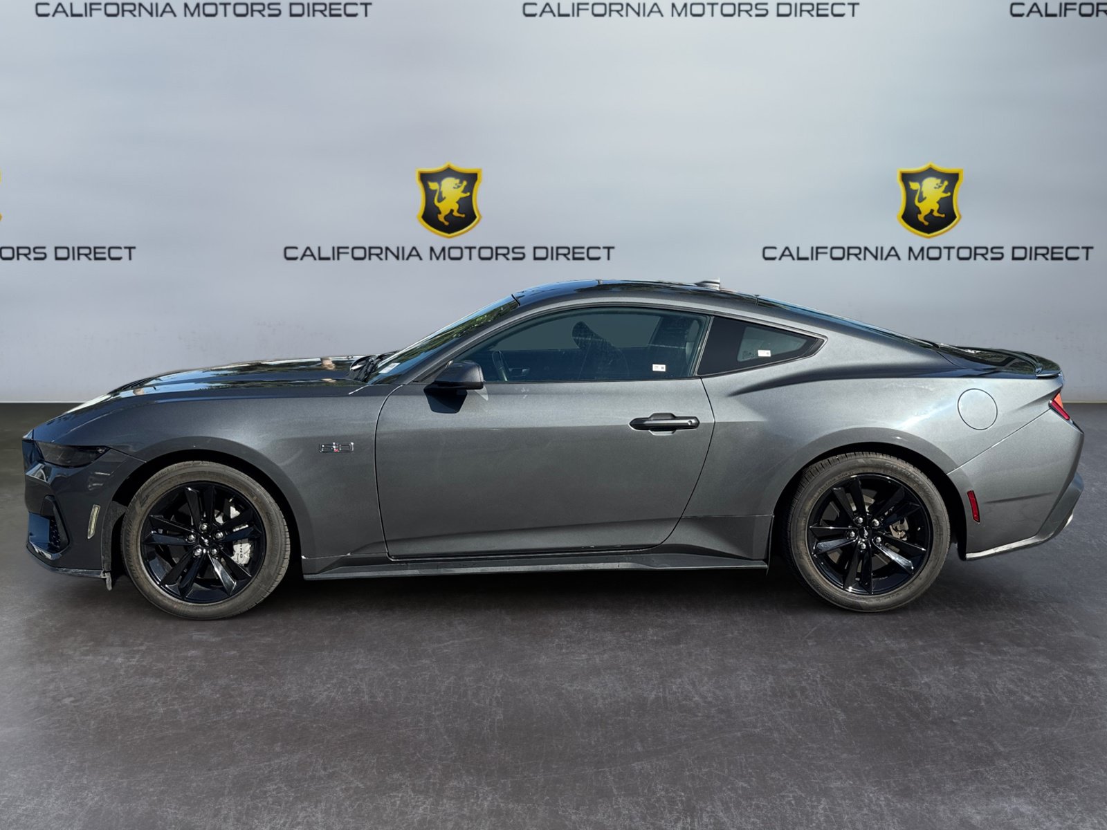 Used 2024 Ford Mustang GT RWD image 2