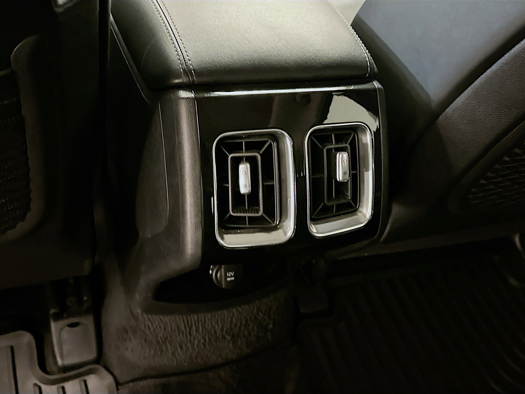 Used 2024 Kia Sorento SX image 29