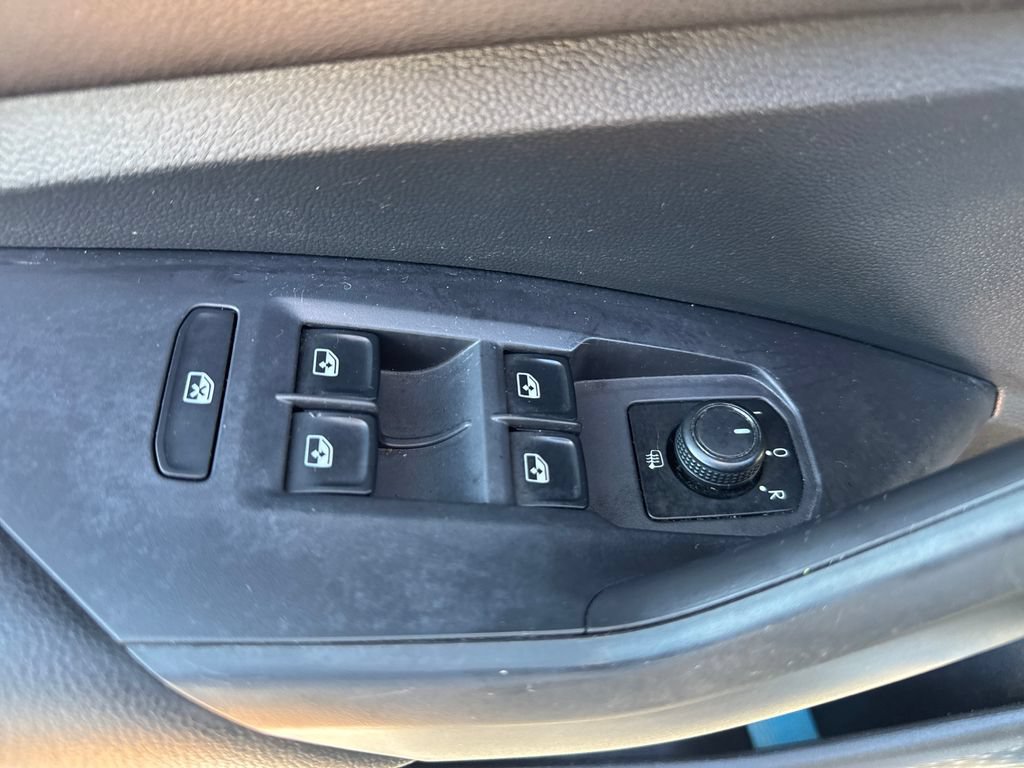 Used 2019 Volkswagen Jetta S w/ Driver Assistance Package FWD image 11