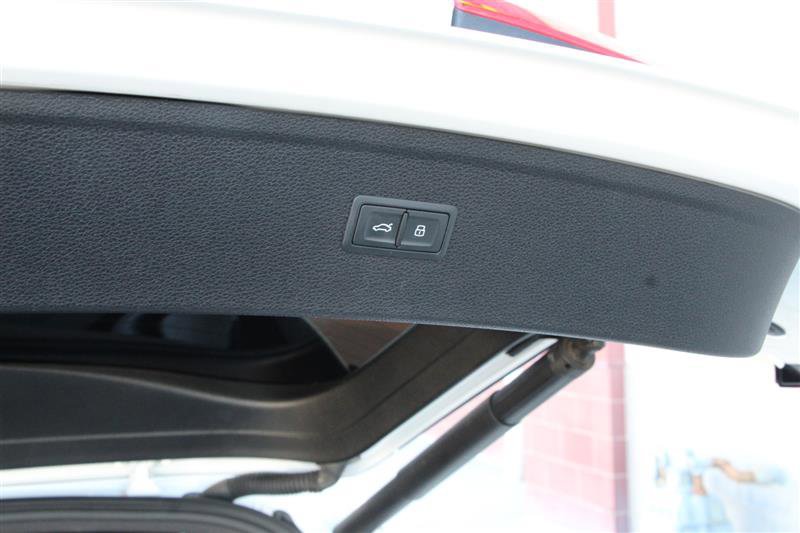 Used 2020 Audi SQ5 Prestige w/ Prestige Package AWD/4WD image 24