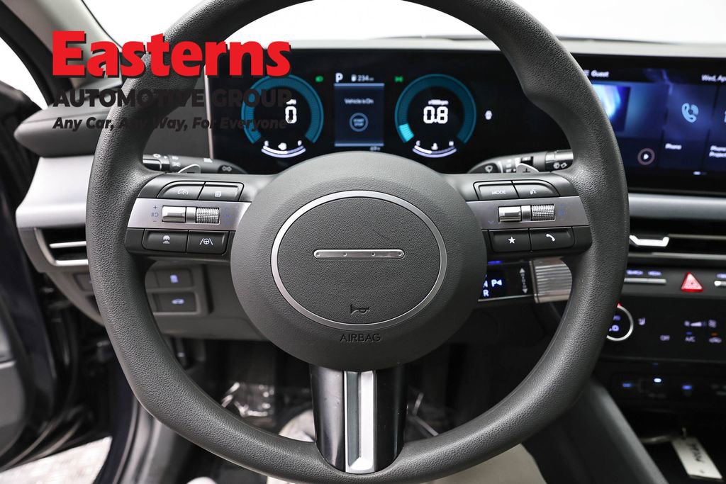 Used 2025 Hyundai Sonata SEL FWD image 10