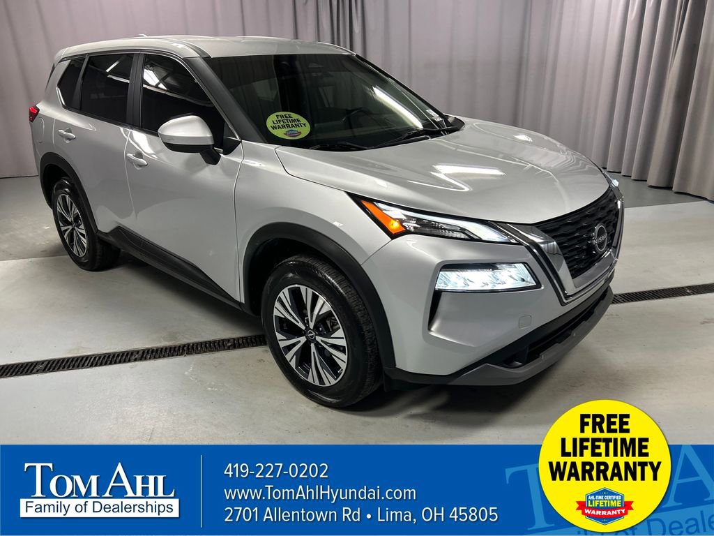 Used 2023 Nissan Rogue SV image 1