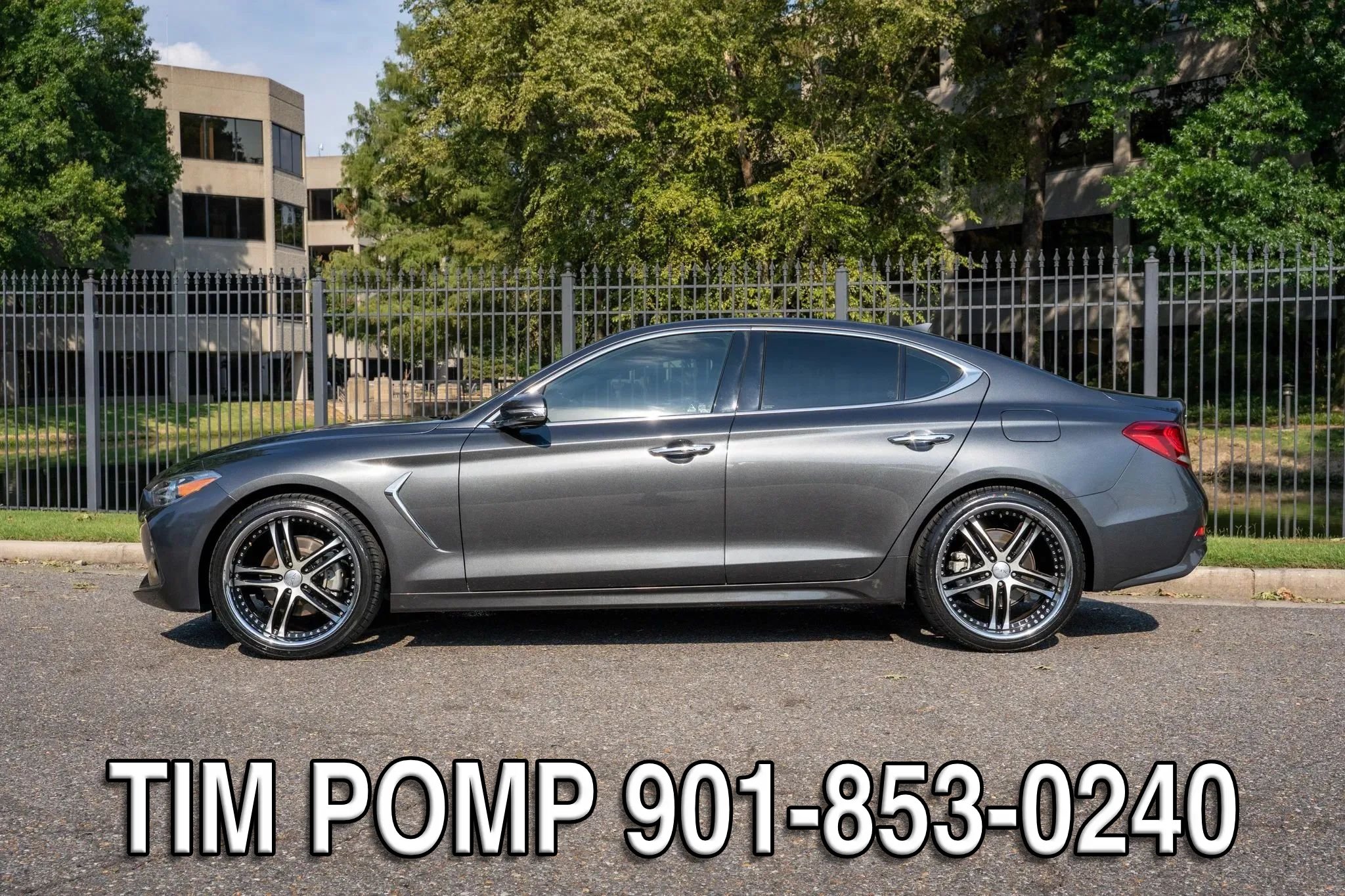 Used 2020 Genesis G70 2.0T w/ Elite Package RWD image 10