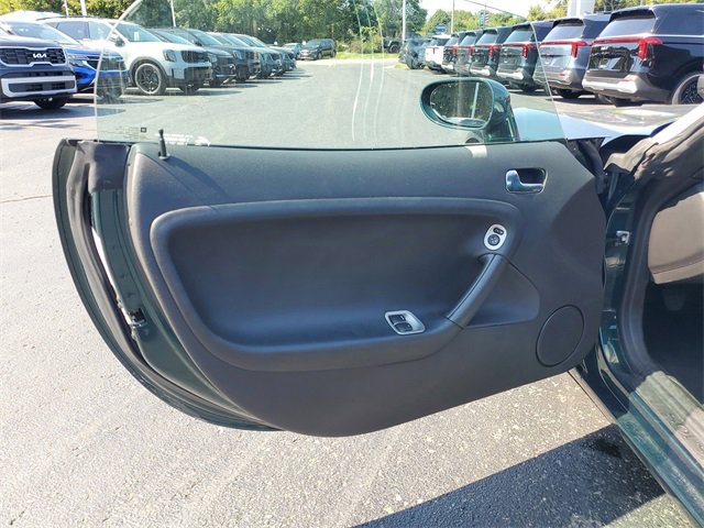 Used 2006 Pontiac Solstice Convertible w/ Premium Package image 6