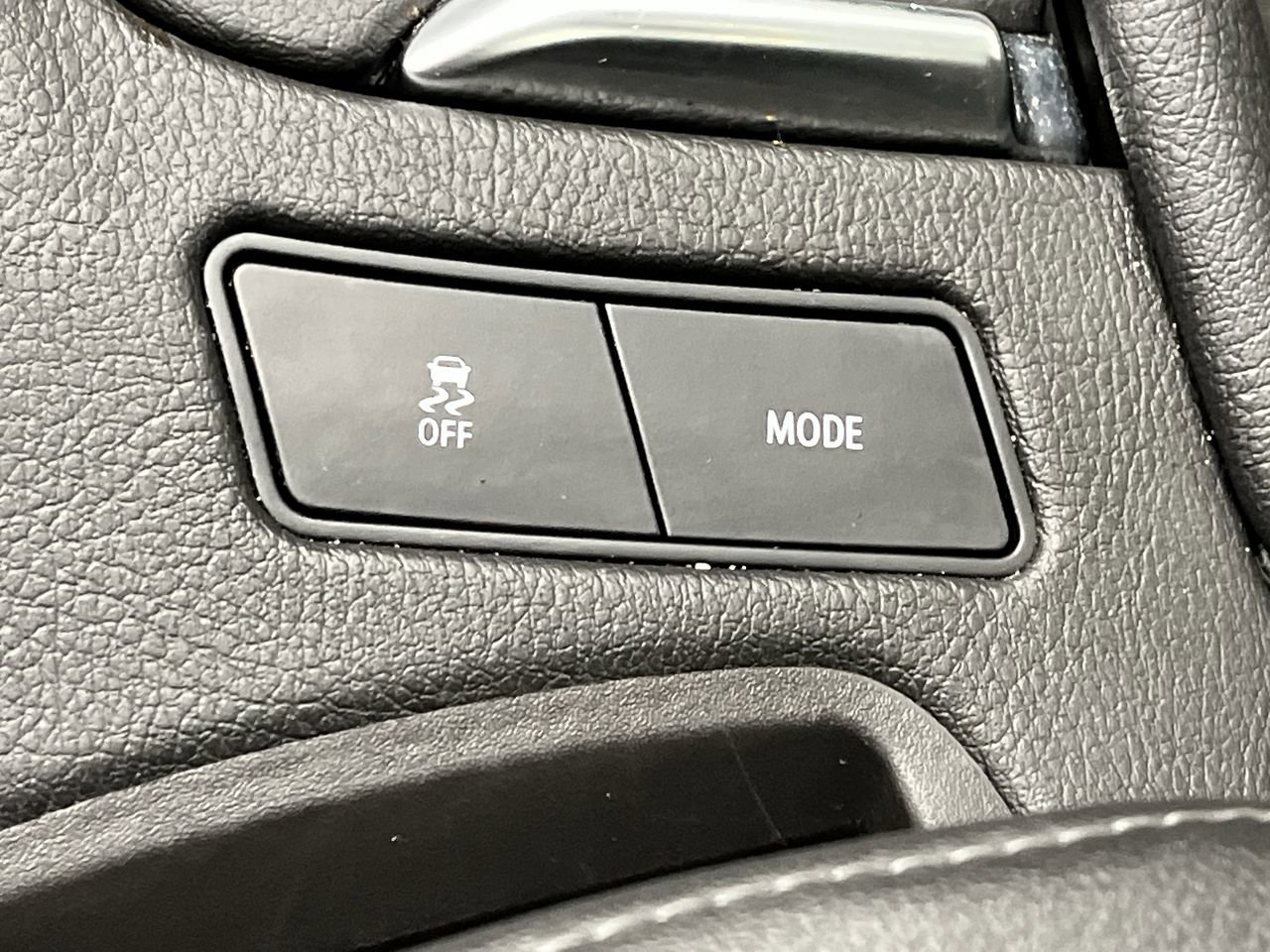 Certified 2025 Cadillac XT6 Premium Luxury image 19