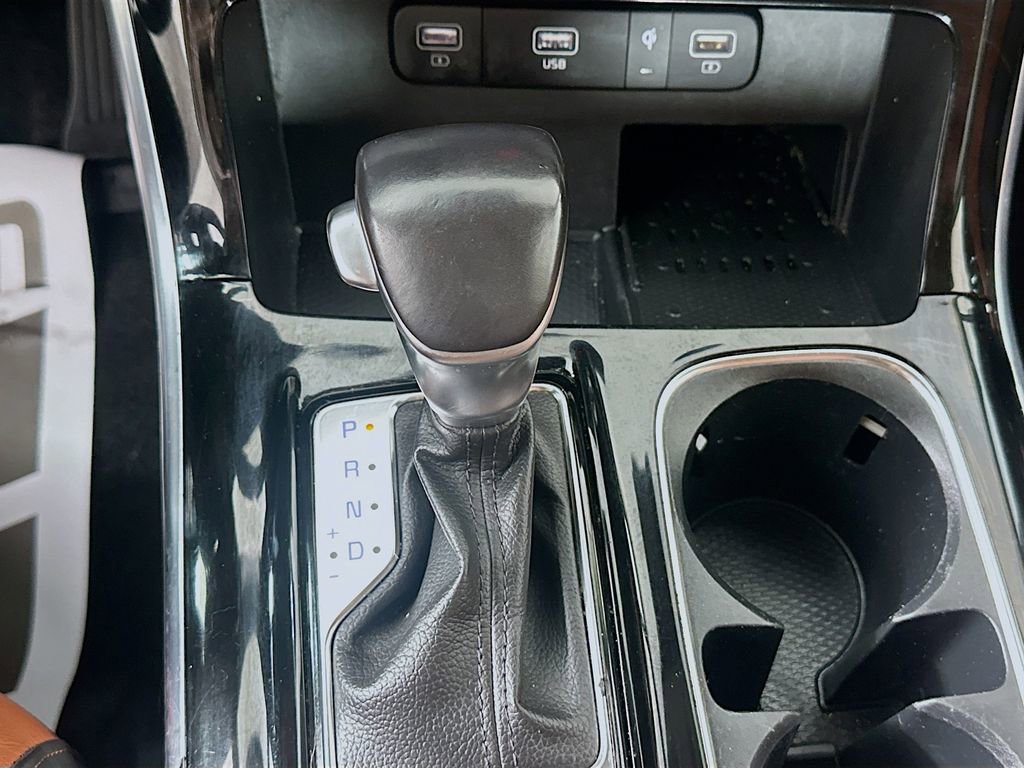 Used 2023 Kia Carnival SX Prestige image 17