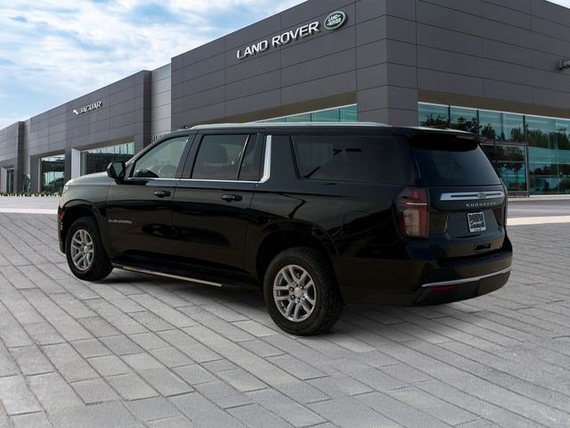 Used 2023 Chevrolet Suburban LT RWD image 3