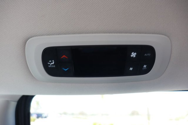 Used 2022 Chrysler Pacifica Touring-L image 25