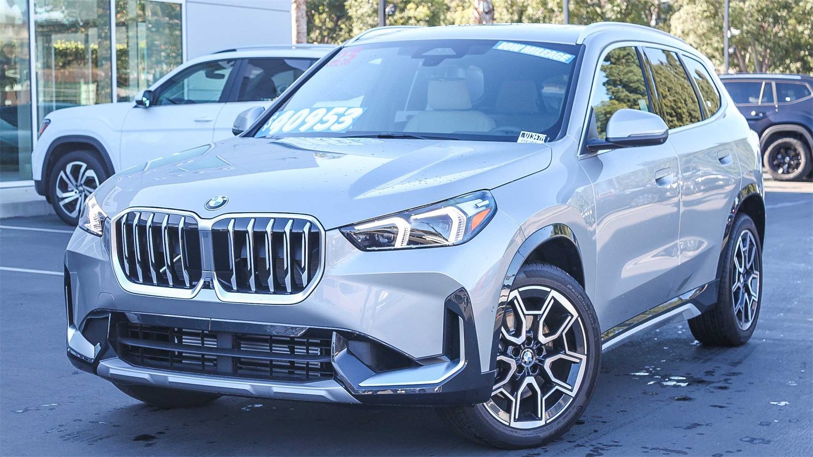Used 2025 BMW X1 xDrive28i w/ Technology Package image 1